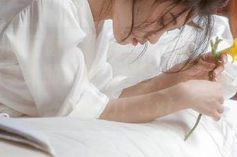 Feilin嗲囡囡 – 探寻顾北北学姐的摄影之路：纵享她的原图与套图，感受摄影的无限魅力！.txt