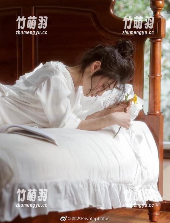 Feilin嗲囡囡 - 探寻顾北北学姐的摄影之路：纵享她的原图与套图，感受摄影的无限魅力！.txt