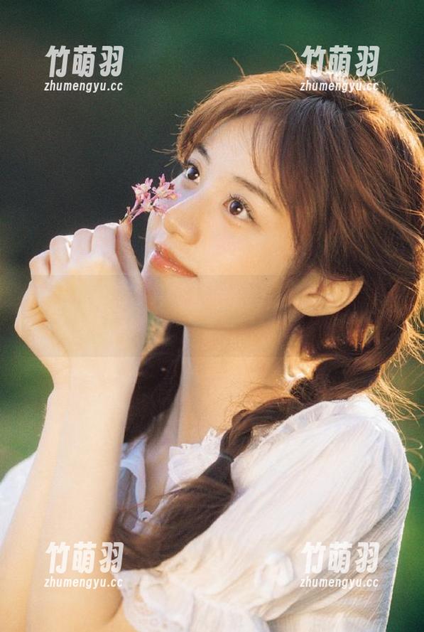 GIRLT果团网 - 陈雅漫泳衣魅力美图合集，带你享受季节的热情碰撞.txt