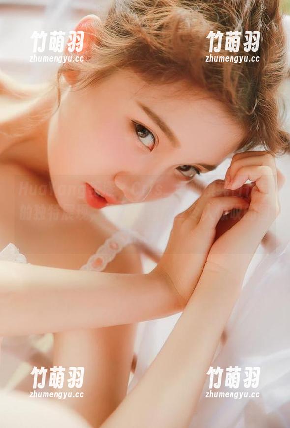 HuaYang花漾 - Cris_卓娅祺纯白作品的独特展现，快来观看这些令人惊叹的图片.txt