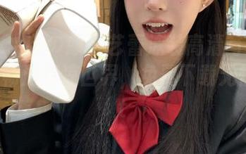 HuaYan花の颜 – 艺蕾泳装高清写真全集，带你畅游清凉世界，免费下载无忧！.txt