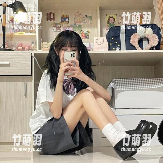 IMZSOCK爱美足 - 虫子时尚吊带作品合集：融合创意与激情的视觉盛宴.txt