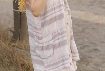 IMiss爱蜜社 – 照片中的nova李雅：泳衣美图揭示夏日海滨的迷人姿态与风情！.txt
