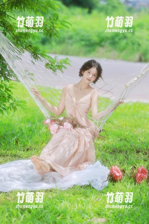 IMiss爱蜜社 - 小狐狸Sica兔女郎写真合集图册，带你深入她的甜美世界.txt