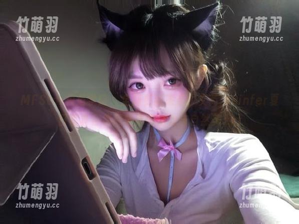 MFStar模范学院 - 全新更新来袭！文芮jeninfer夏日写真合集尽展青春活力与自然美.txt