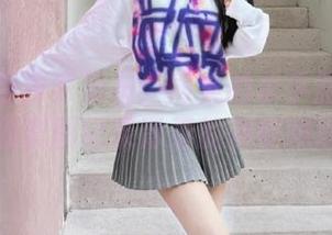 喵糖映画独家发布：同桌的水手服系列写真，精致套图记录青春的美好瞬间！.txt