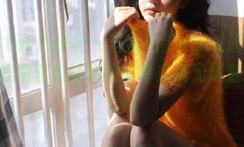 MiStar魅妍社 – 当大奶昔Kyra遇上眼镜，美图壁纸让你的屏幕充满无限魅力！.txt