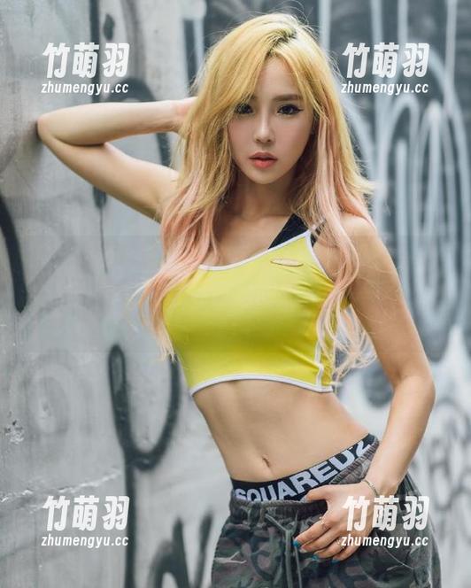 MiStar魅妍社 - 妲己_Toxic圣诞美图合集：感受她在冬日里的温暖与美丽交织.txt