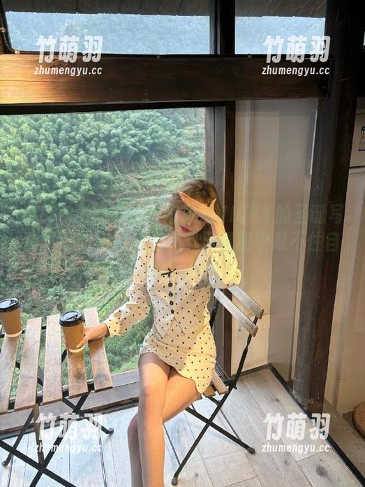 MiStar魅妍社 - 陈雅漫VICKY的圣诞写真：图片资源让你在节日氛围中忍不住自嘲！.txt