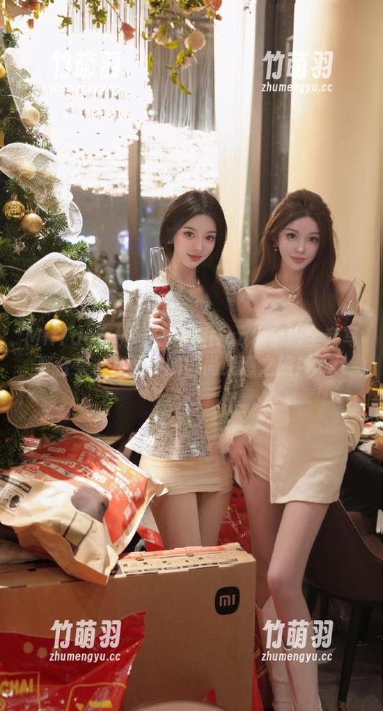 MiiTao蜜桃社 - 木楠Nan水手服全套写真合集，点亮你的时尚灵感之旅！.txt