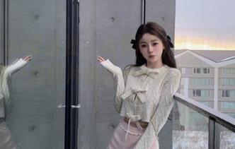 MiiTao蜜桃社 – 琉璃lily姐姐的幽默写真：每一张图片都是一场欢笑的视觉盛宴！.txt