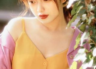 MintYe薄荷叶 – 走进Lunana_lee的透明视界：她的写真与美图让人心动不已.txt