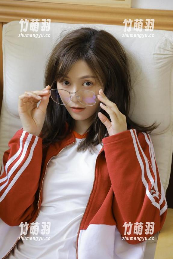 想知道精灵女王MissWarmJ的魅力？这套图包告诉你真相！.txt
