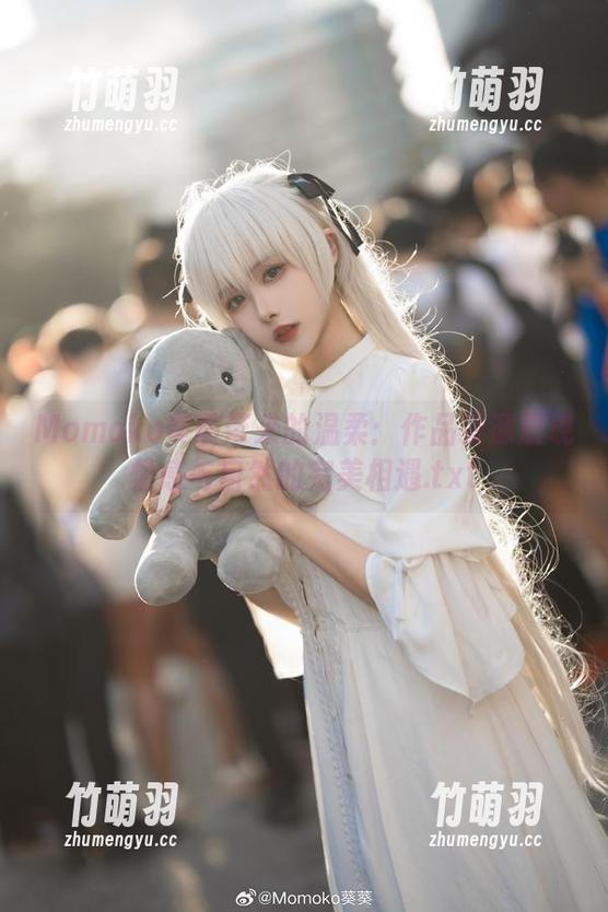 Momoko葵葵带来的温柔：作品资源展现情感与自然的完美相遇.txt