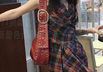 MyGirl美媛馆 – 视觉盛宴：Carina绮里嘉全新粉色作品集更新，解锁你的艺术灵感！.txt