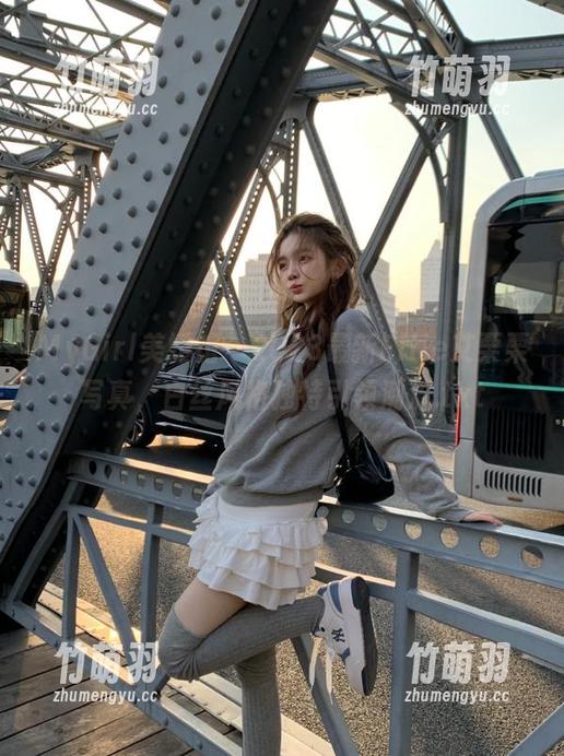 MyGirl美媛馆 - 2023最新Ellie艾栗栗写真，白丝风格独特引领潮流.txt