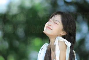 MyGirl美媛馆 – 拥有K8傲娇萌萌Vivian的独特风格，她的女神写真壁纸让人无法自拔.txt