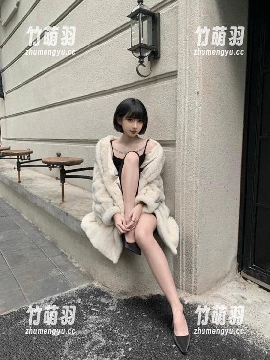 MyGirl美媛馆 - 私拍原图中的李李七七喜喜，豹纹造型实在让我怀疑自己的fashionsense!.txt