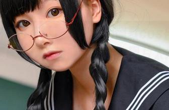 看“PAKI草莓酱”如何用幽默cos自拍把生活变成一场欢笑盛宴，这些图片太搞笑了！.txt