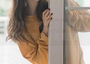 SIW斯文传媒 – 龙跃的奇妙旅程：无圣光礼服写真中的绝美美图.txt