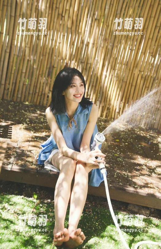TASTE顽味生活 - 在线下载楚琰大小姐的夏日写真，原图让你心跳加速！.txt