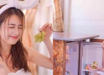 TouTiao头条女神 – 李由美红裙写真图包：绚丽色彩与动人风情的完美作品.txt
