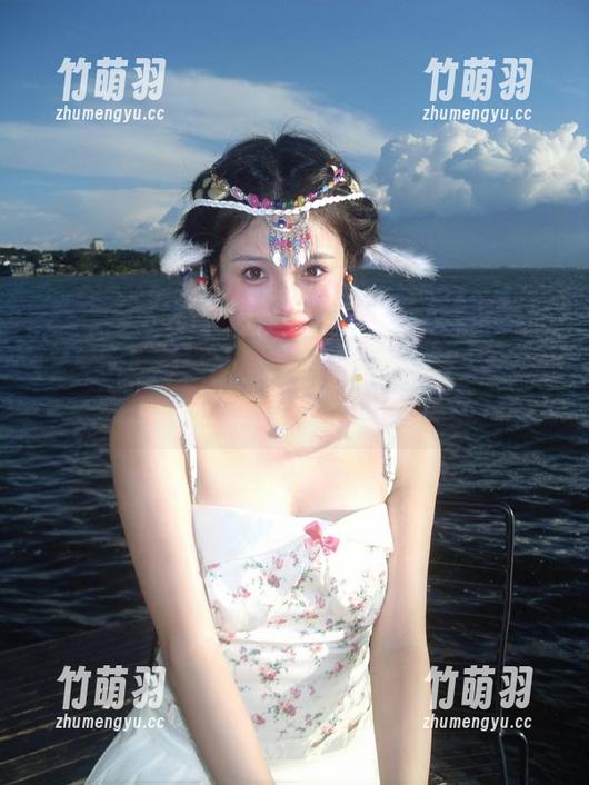 UGirls尤果网 - 白丝写真作品大放送，唐溪若的精美作品免费分享.txt