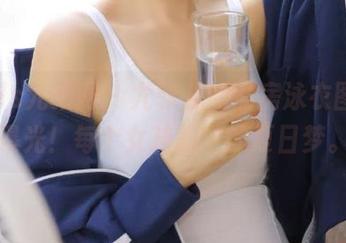 UGirls尤果网 – 尤菲儿的私房泳衣图片，秘诀曝光！每个女孩心中的夏日梦。.txt