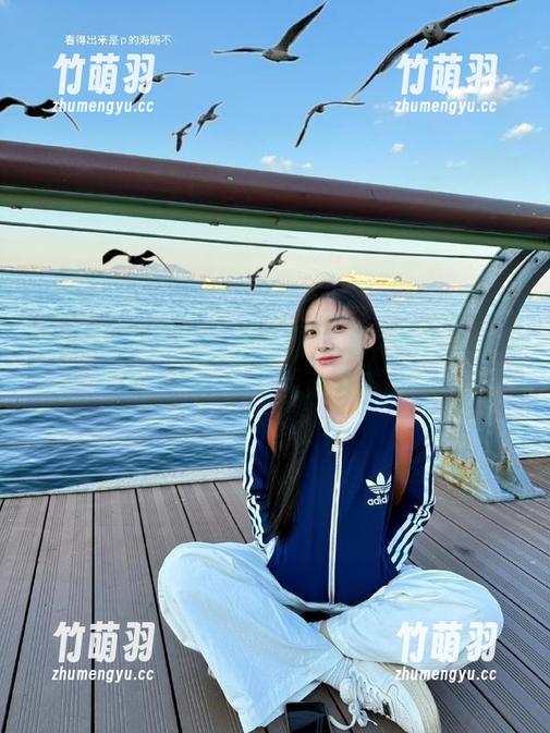 UGirls尤果网 - 最新甜心张辛苑写真合集更新：她的魅力无法抵挡！.txt