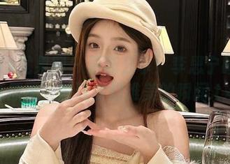 UGirls尤果网 – 更新分享：李思宁睡衣写真原图，展现梦幻唯美的瞬间.txt