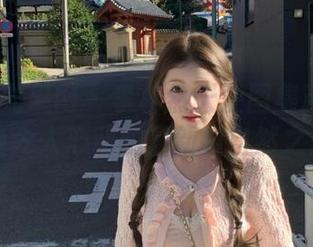 UGirls尤果网 – 李梓然天使图集精选：捕捉那些令人心动的清新与自然之美.txt