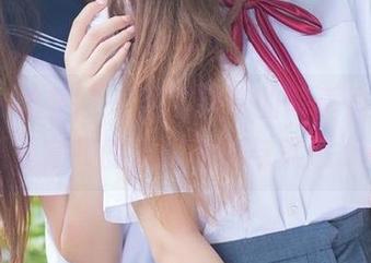 UGirls尤果网 – 用苏糯米的写真作品集，感受套装的无限创意与美感.txt