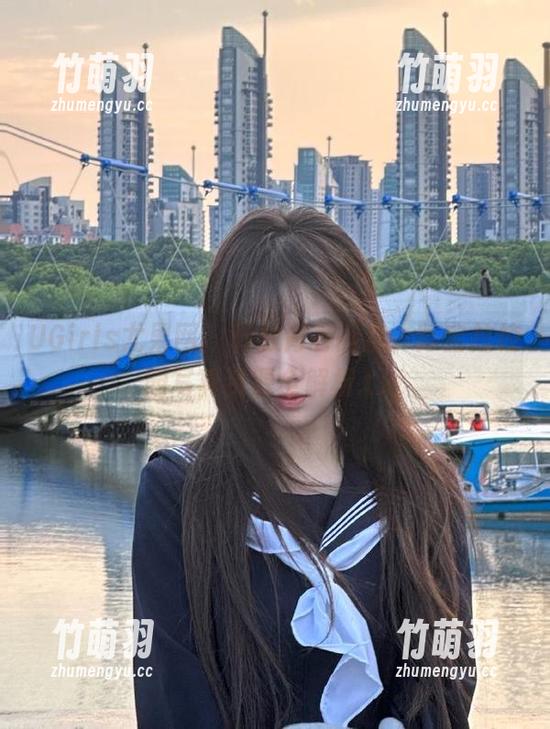 UGirls尤果网 - 释放青春能量，陈宝拉校园写真资源全解析.txt
