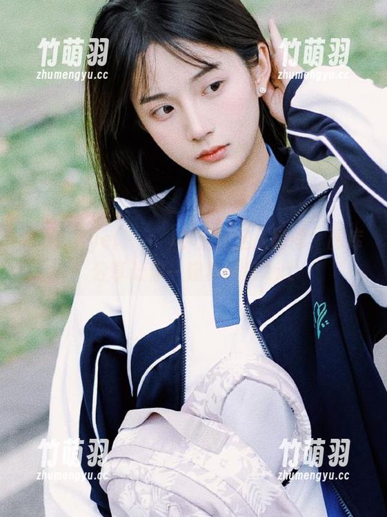 探索Uhye(이유혜)学姐的迷人瞬间，图库分享让你一窥其风采.txt