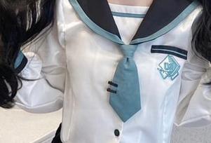 全新更新！走进Vinnegal姐姐的写真作品集，感受视觉盛宴.txt