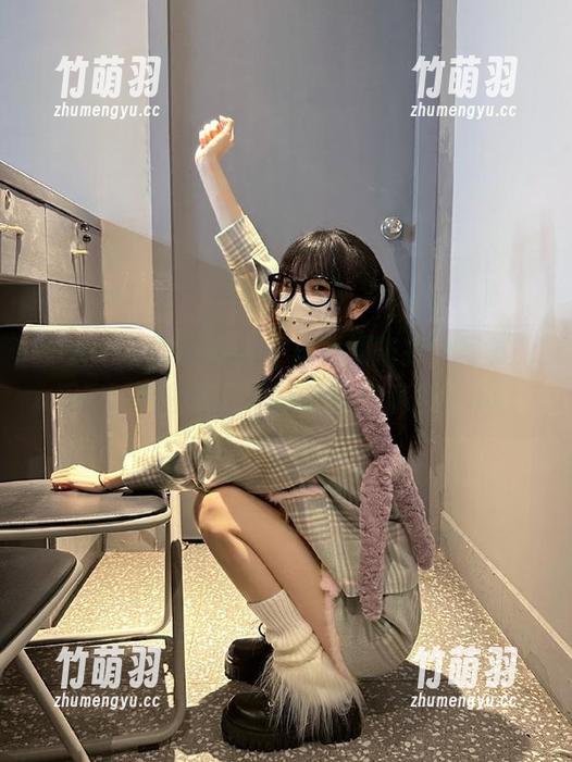 XIAOYU语画界 - 下载豆瓣酱护士写真，探索独特图库，高品质让你满意！.txt