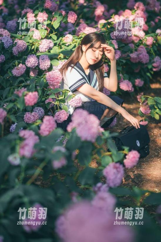 Xiuren秀人网 - 解锁Jennifer小若双人写真无圣光合集，体验友情与自由的完美融合时刻.txt