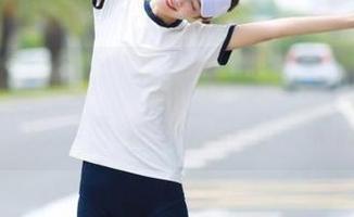 Xiuren秀人网 – 全套Kikibaby短裙写真：流行元素与个人风格的完美融合.txt