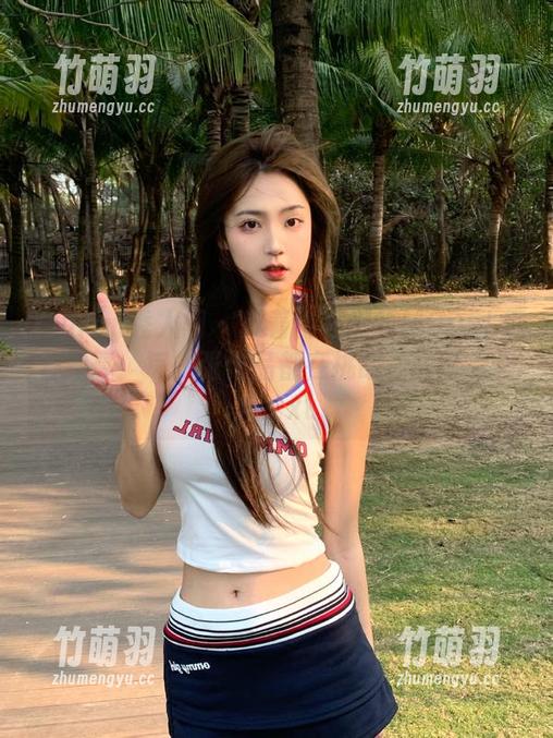 Xiuren秀人网 - 身着比基尼的MODEL伊若写真：每一张作品都在挑战你的审美极限.txt