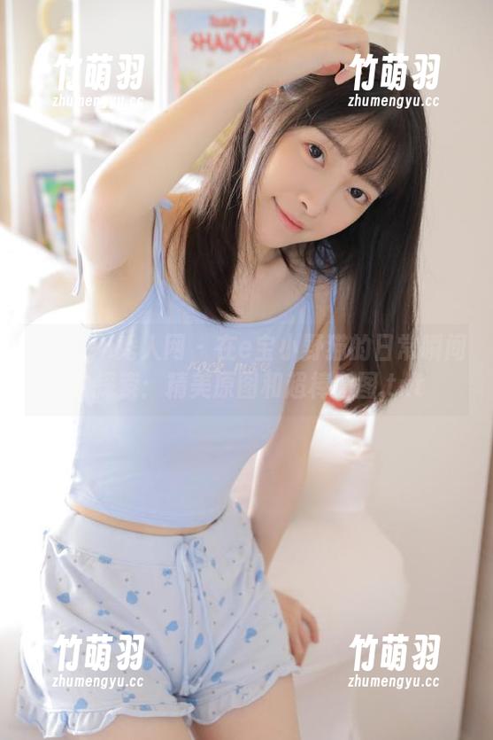 Xiuren秀人网 - 在e宝小野猫的日常瞬间中探索：精美原图和超棒套图.txt