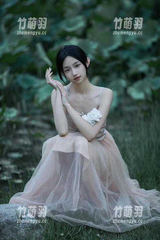 Xiuren秀人网 - 下载mini米妮花嫁写真，网盘独家呈现她的梦幻婚纱魅力.txt