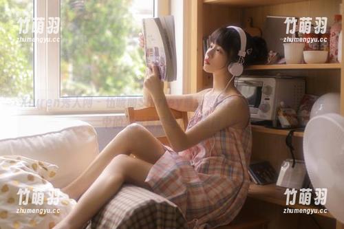 Xiuren秀人网-伍晓丽Shirley Xiuren秀人网 - 伍晓丽Shirley最新透明艺术作品解析:图库中的视觉震撼与心灵碰撞.txt