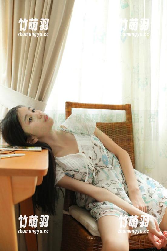 Xiuren秀人网 - 区静瑶修女图作品：在图库中寻找心灵的宁静与力量.txt