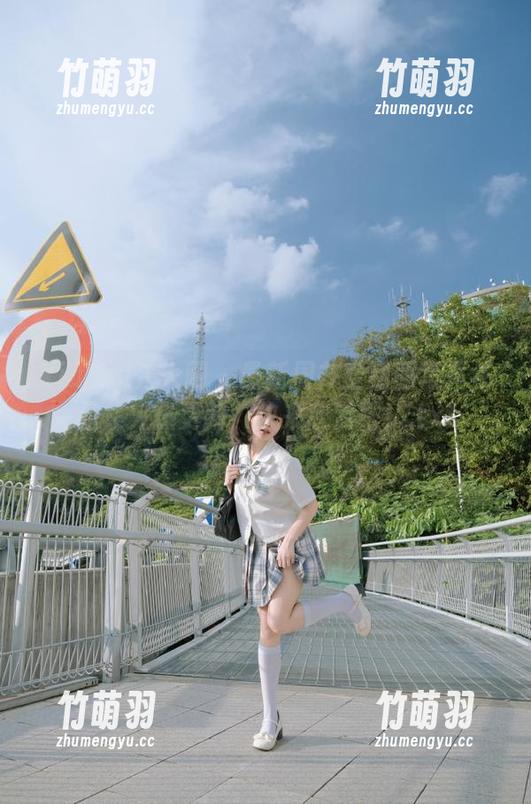 Xiuren秀人网 - 最新周井空制服写真作品集火热更新，快来欣赏吧！.txt