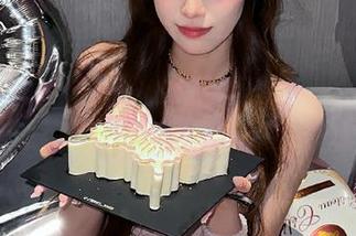 Xiuren秀人网 – 周慕汐baby全套居家写真，打造温暖空间中的时尚生活态度.txt