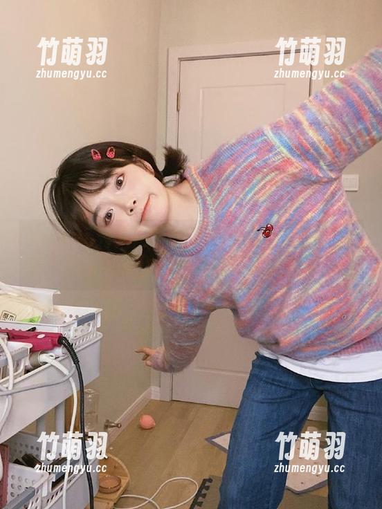 Xiuren秀人网 - 圆圆酱少女写真图库分享：让每一张作品都讲述动人的故事.txt