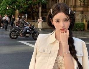 Xiuren秀人网 – 校服之美尽在子纯儿Annie的福利原图，快来感受这份青春的感动！.txt