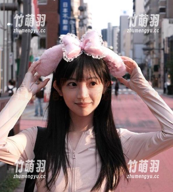 Xiuren秀人网 - 孟狐狸FoxYini兔女郎专属私房图包：释放你内心的无尽幻想.txt