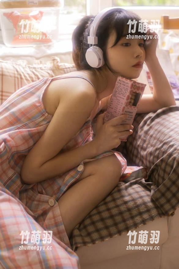 Xiuren秀人网 - 高清灰丝写真合集：容容容Alice的独特视角，记录每一刻精彩.txt
