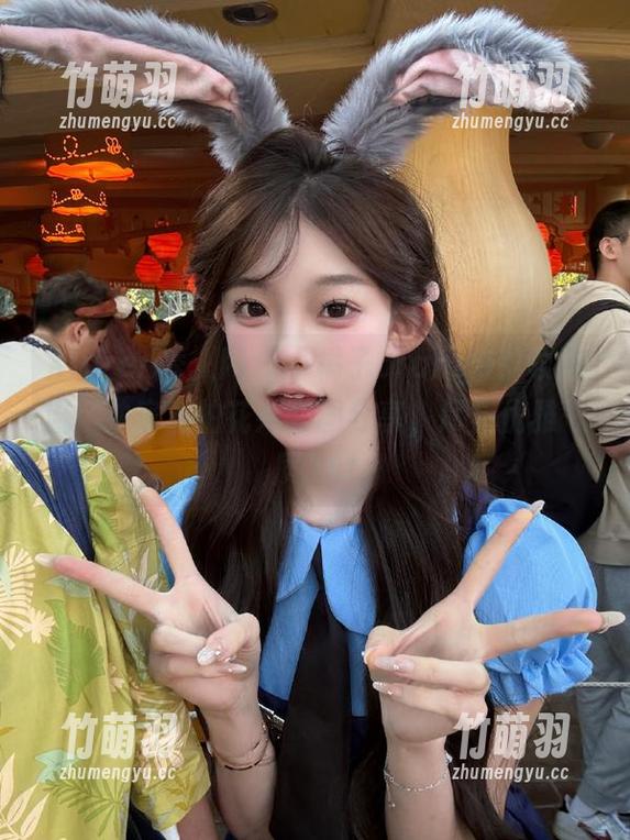Xiuren秀人网 - 小橘子orange引领潮流：独家私拍花嫁套图分享，尽显优雅气质.txt